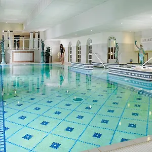 Towers & Leisure Centre 4*, Килларни Ирландия