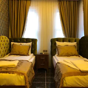 Rose Mansion By Otantik Apartahotel