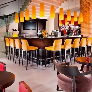 Courtyard By Marriott Center Otel Budapeşte